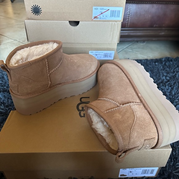 AUTHENTIC UGG CLASSIC ULTRA MINI PLATFORM IN COLOR CHESTNUT - Picture 7 of 9